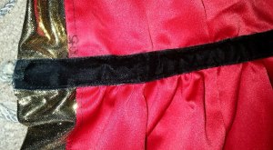 ribbon covering edges.