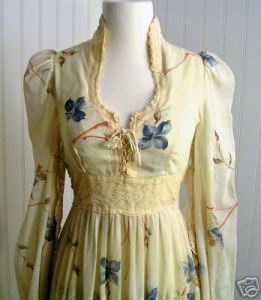 http://lulusvintage.typepad.com/photos/uncategorized/ebay35_2.jpg