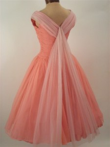 http://www.bluevelvetvintage.com/images/D/d_5667.jpg