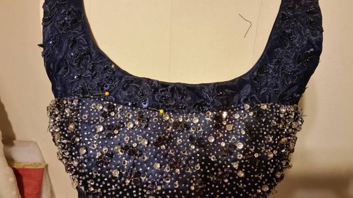 marking where the outer dress hits the 2nd dress