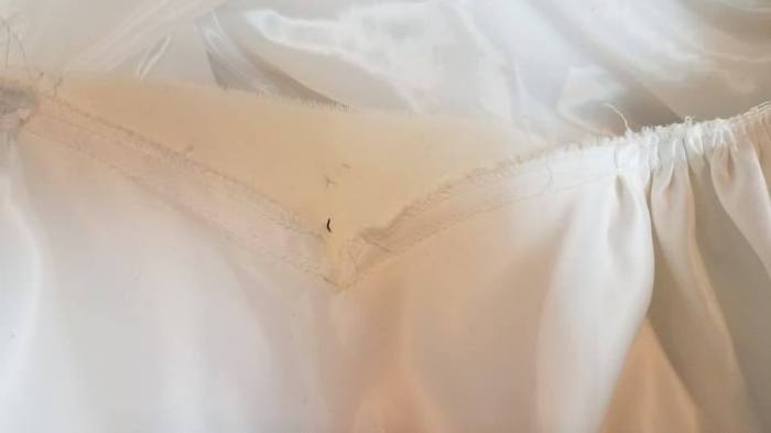 dip in the front, backed by trash fabric