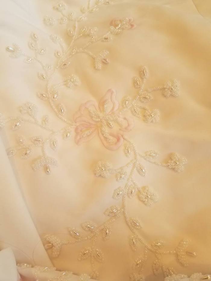 a bit of the thread it still pink