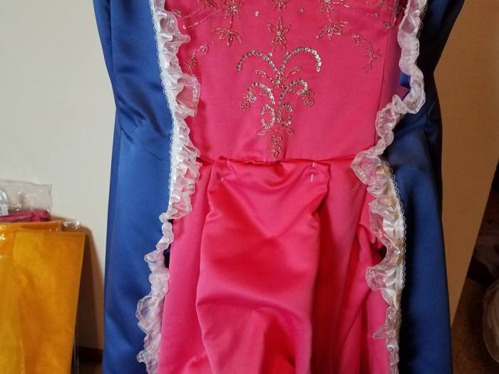 making pleats in the skirt for fullness