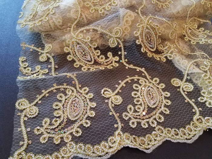 on the go linens:  coco paisley