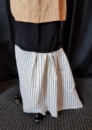 side view of the slight train in the back